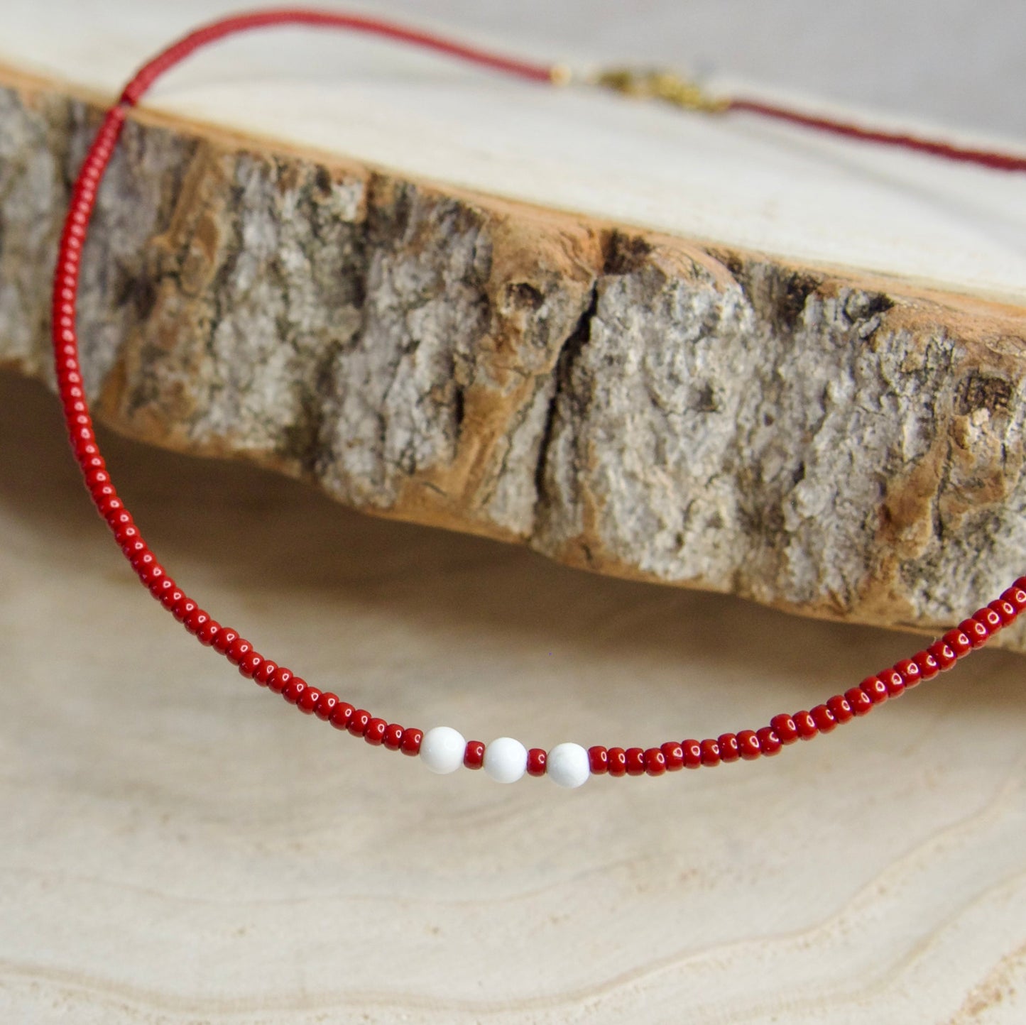 Collier JADE